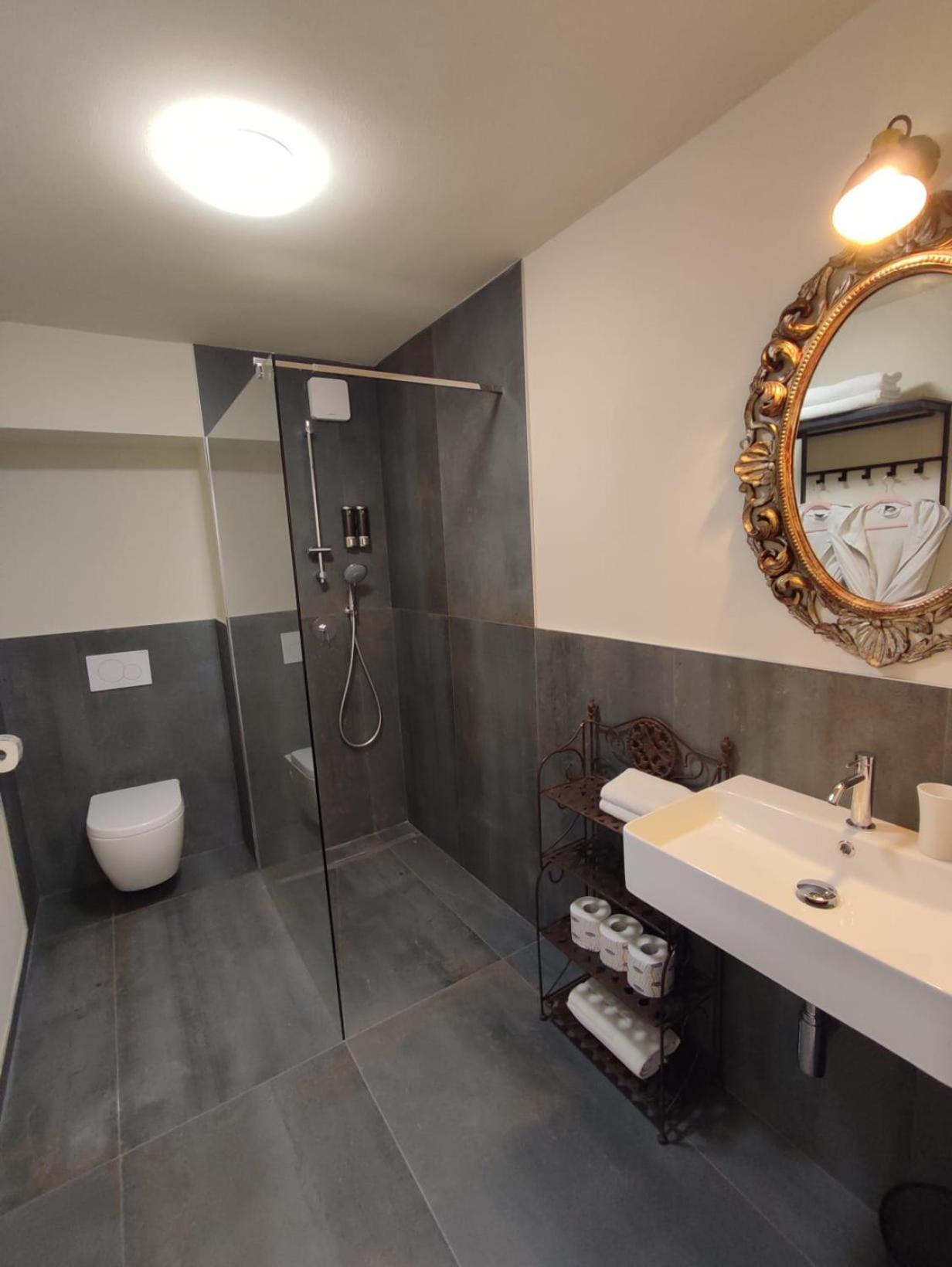 Casa Vacanze Bella-Host By Foresteria Bergamo Bella Exteriér fotografie